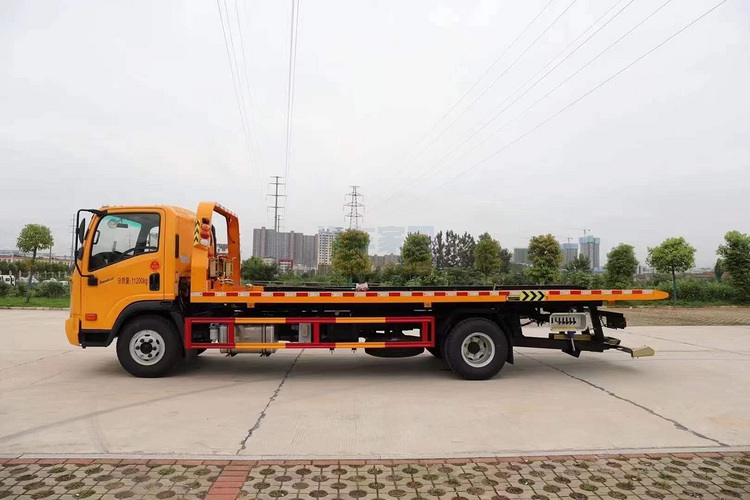 国六5吨救援拖车清障车价格大运拖车6.5米板5吨后托臂平板拖车图片
