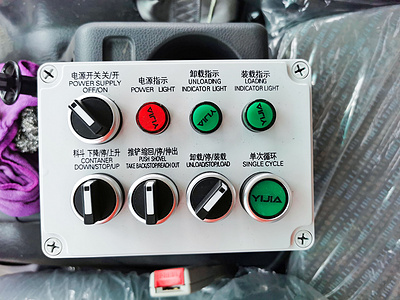 东风D9-12方压缩垃圾车包上北京牌图片