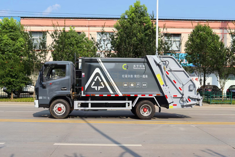 国六东风多利卡压缩垃圾车图片