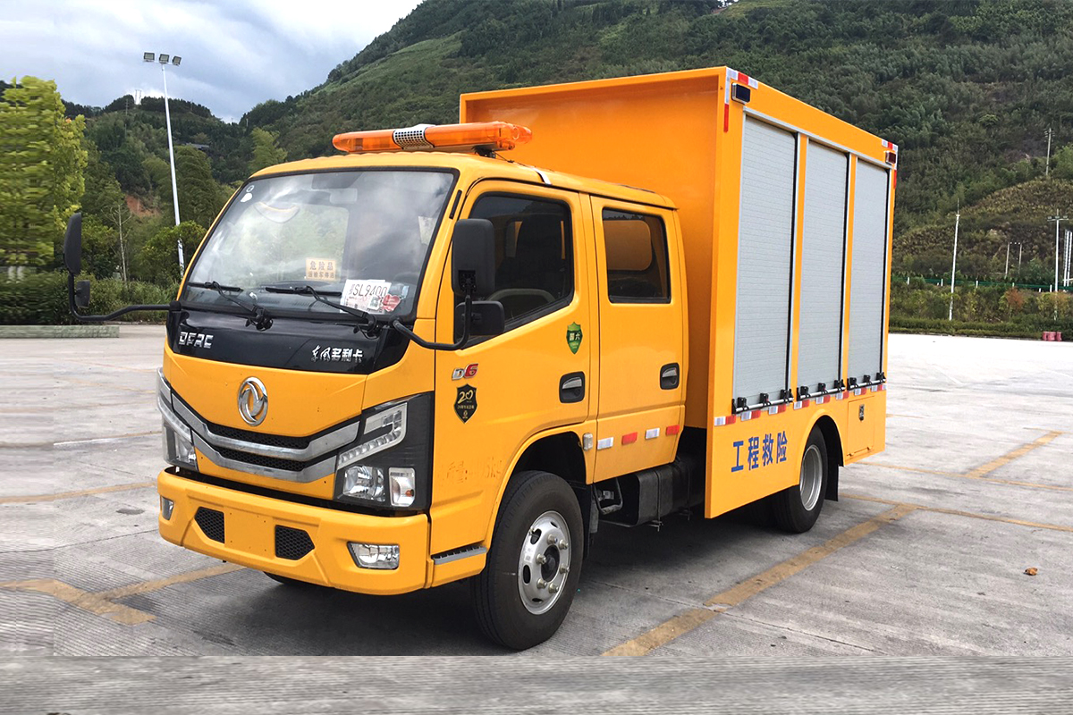 东风多利卡D6 双排 115马力工程救险车 抢险救援车