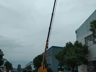 23米伸缩臂高空作业车 蓝牌直臂高空作业车