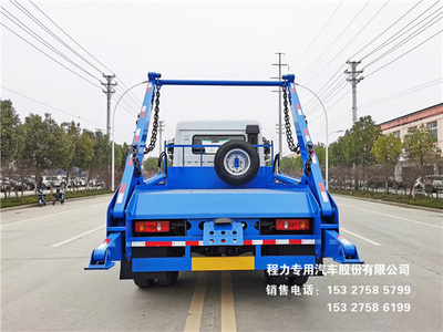 东风F5款8~10方摆臂式垃圾车图片
