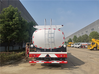 拉10吨净水剂罐式运输车 16方混凝土外加剂运输车高清图片图片