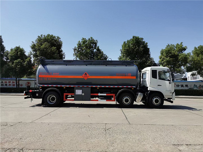 国六15吨不超重甲醇罐式运输车图片