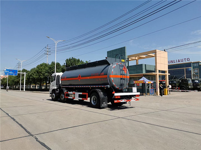 国六15吨不超重甲醇罐式运输车图片