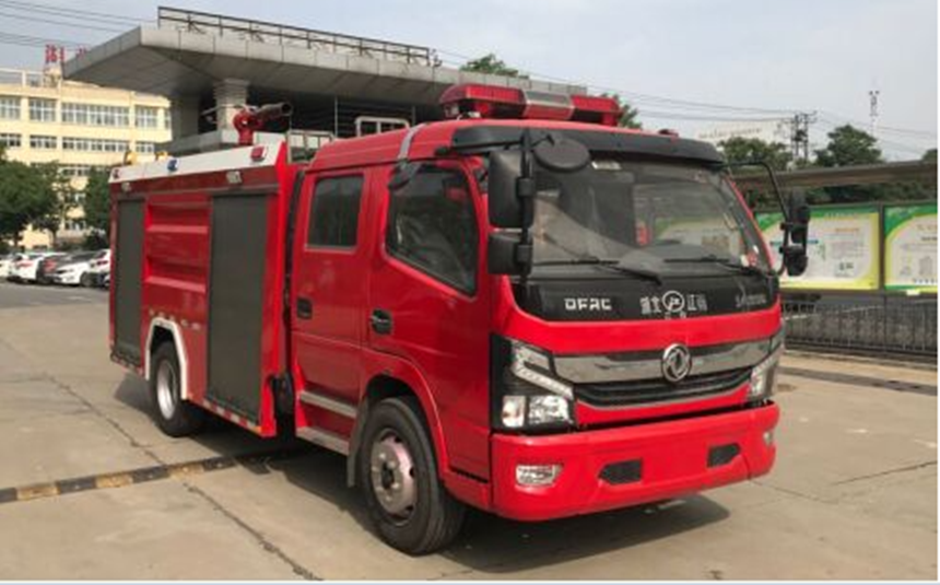 东风5吨水罐消防抢险车图片