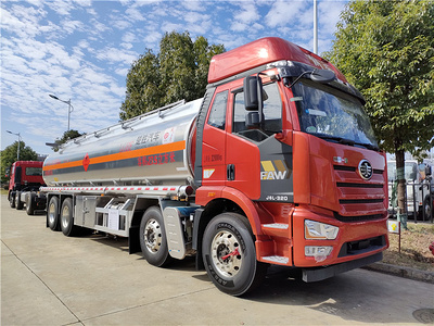 21吨原油罐式运输车 国六解放27.5方铝合金易燃液体运输车图片