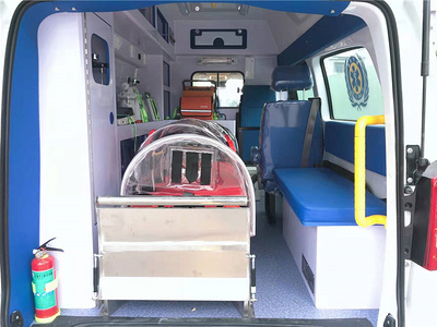 奔馳新威霆監護型救護車（帶隔離艙）圖片