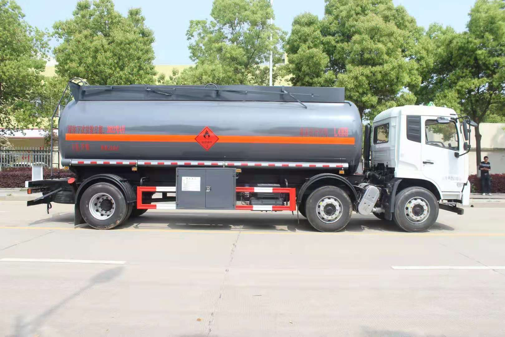 15吨甲醇乙醇酒精罐式运输车图片