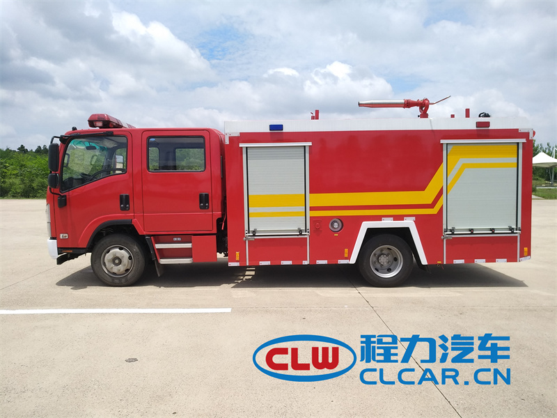五十铃700P（3.55吨)泡沫消防车
