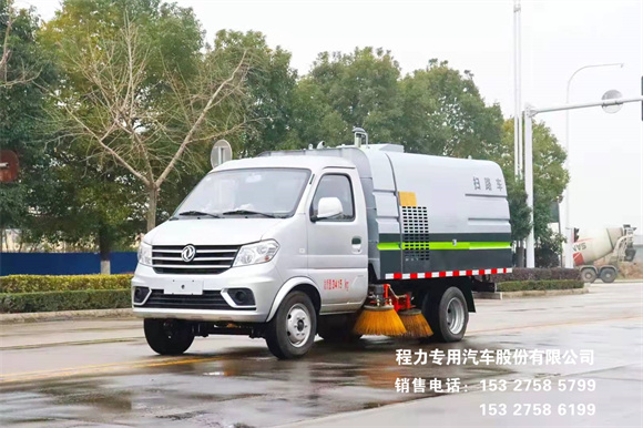 国六东风小康2.5方小型（后双轮）扫路车