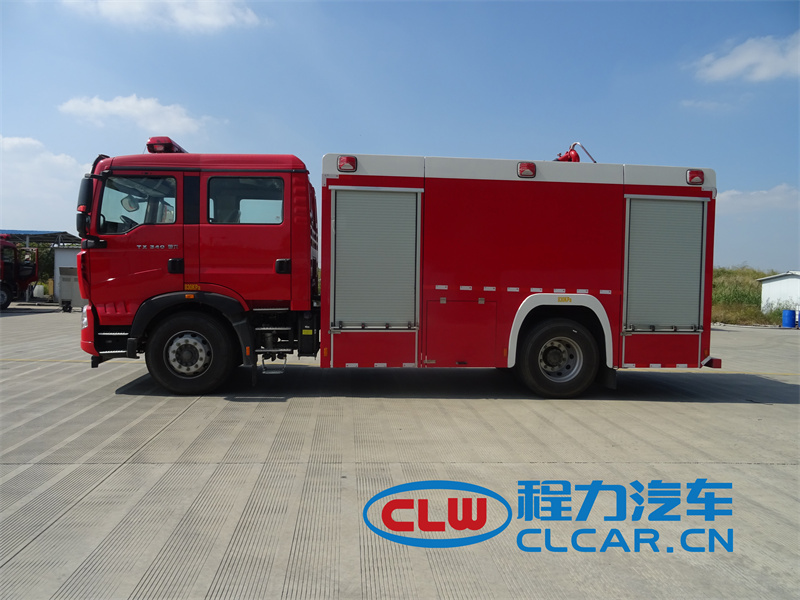 豪沃（8吨）泡沫消防车