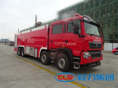 重汽豪沃双排（25吨）水罐消防车图片