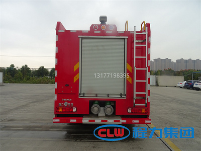重汽豪沃双排（25吨）水罐消防车图片
