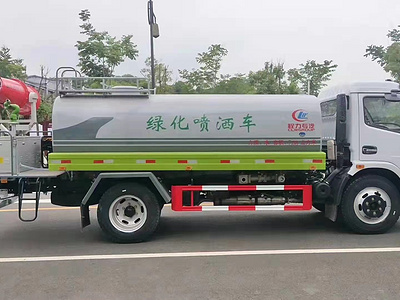 东风10吨绿化喷洒车图片