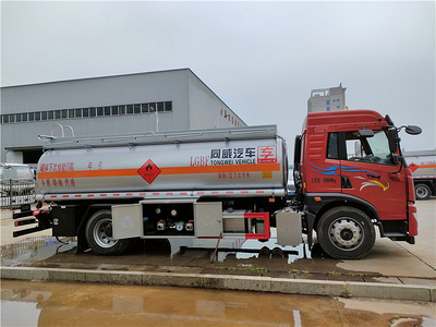 安徽六安油罐车批发 手续齐全12吨油罐车厂家让利 视频图片