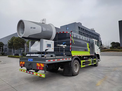 12-13方重汽多功能抑尘车厂家配100米高端雾炮车图片图片