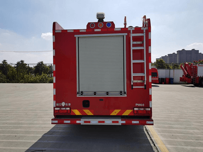国六D9东风6吨水罐消防车图片