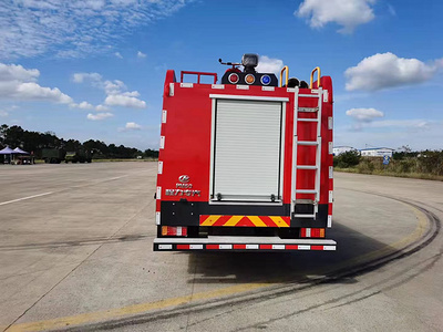 国六四驱6吨森林消防车图片专汽详情页图片