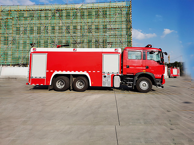 国六豪沃12吨消防车图片
