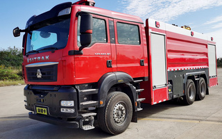 国六汕德卡16吨泡沫消防车（汉江）图片