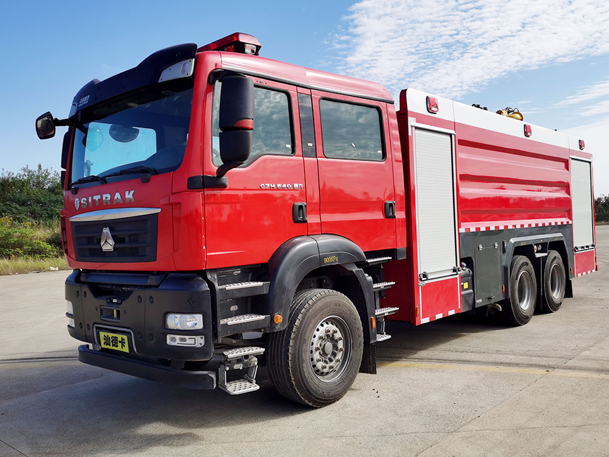 国六汕德卡16吨泡沫消防车（汉江）