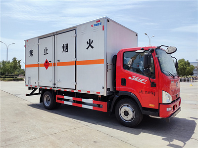 5.15米解放J6F易燃液体厢式运输车 核载7吨危险品运输车图片