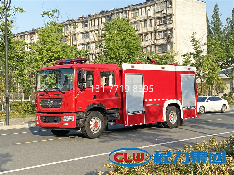 东风D9（6吨）水罐消防车