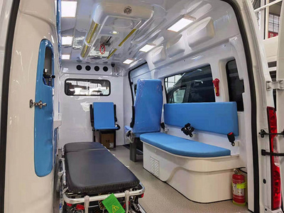 智能5G智慧救护车图片