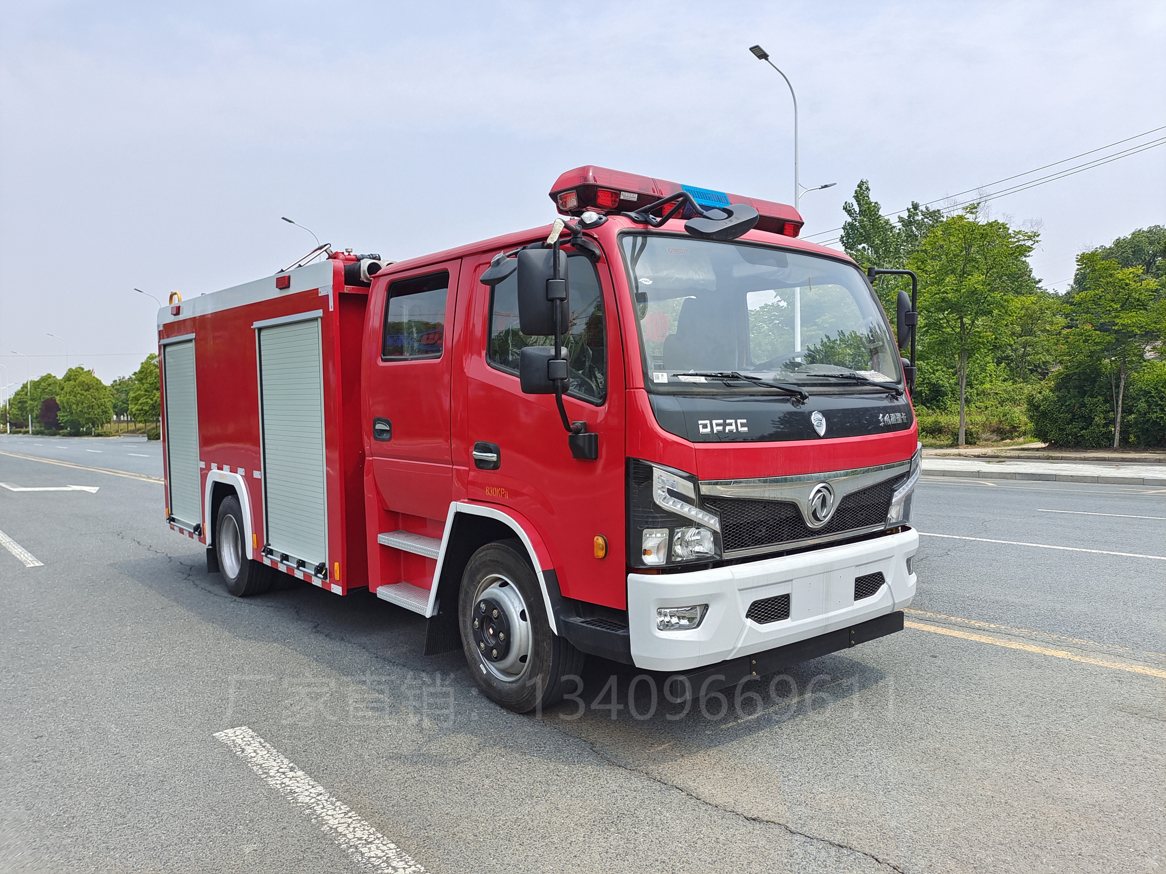 东风福瑞卡4吨 水罐消防车