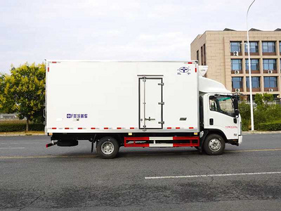 庆铃五十铃600KV冷藏车（5.2米）图片