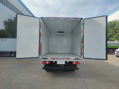 江西五十铃冷藏车（厢长4.1米）图片