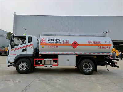 国六12吨油罐车厂家批发 东风华神DV3国六15.5方油罐车图片