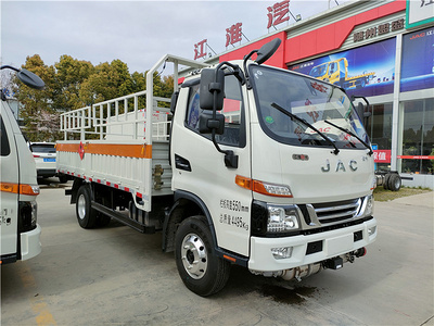 江淮气瓶运输车 蓝牌4.2米液化气瓶运输车 核载1.735吨