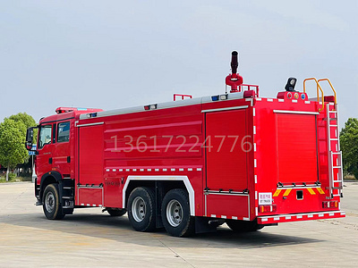 豪沃18吨水罐消防车图片