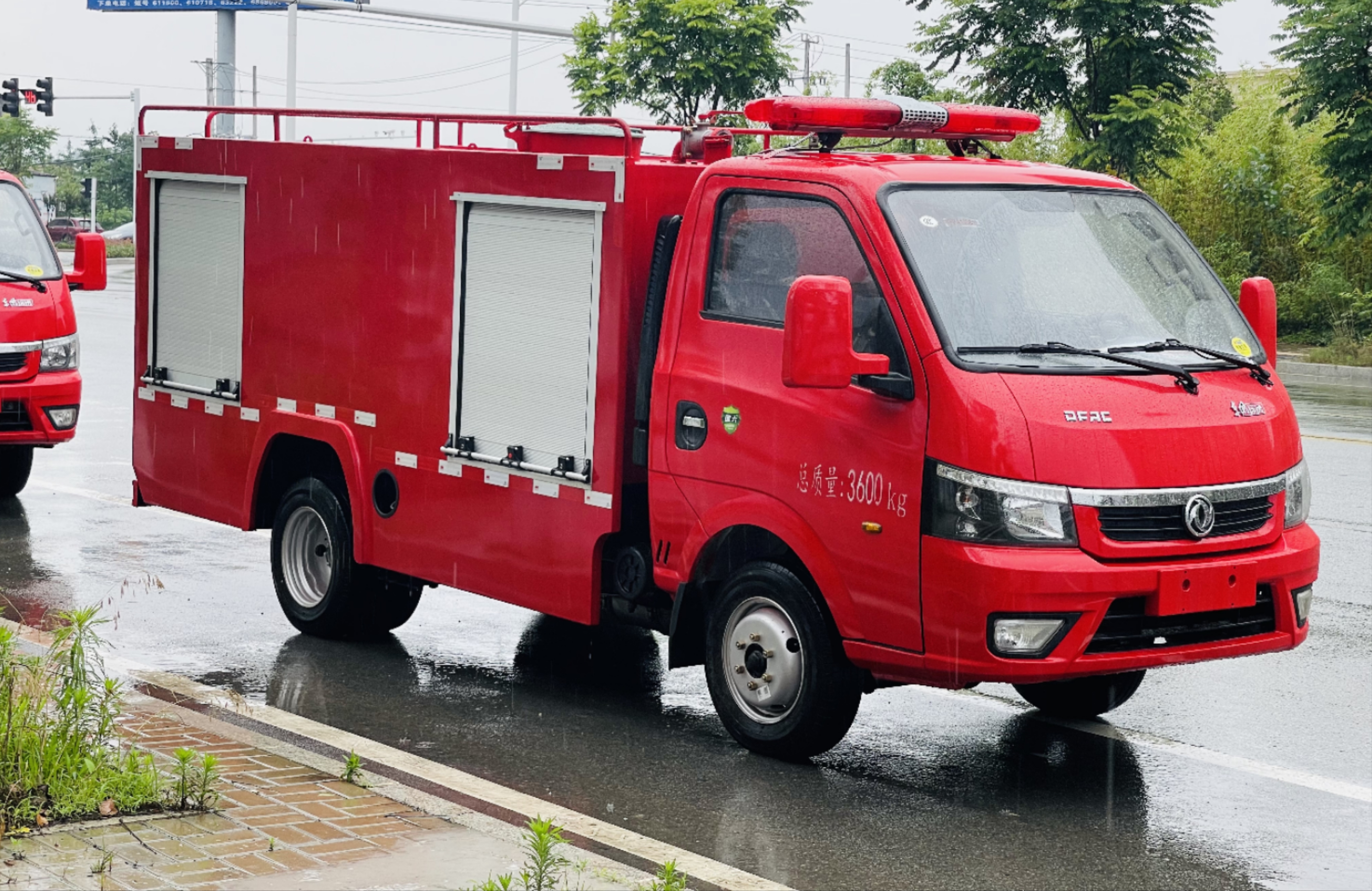 東風途逸小型2方水罐消防車（救險車）視頻