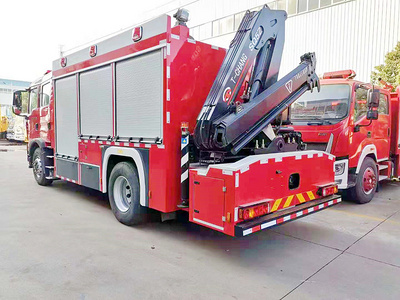 重汽豪沃8吨抢险救援消防车