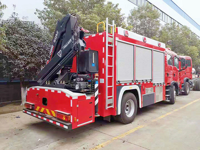重汽豪沃8吨抢险救援消防车图片