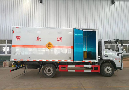 东风福瑞卡爆破器材运输车，15337334151（广东）