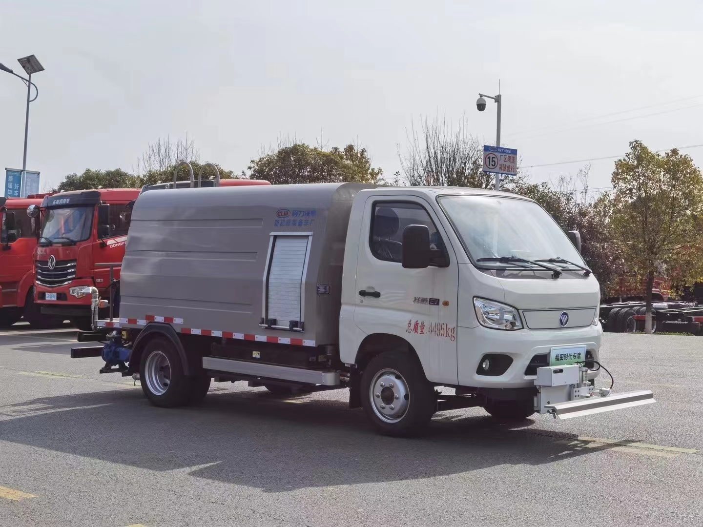 纯电动福田时代祥菱M2系列3方路面清洗车作业效果展示3视频