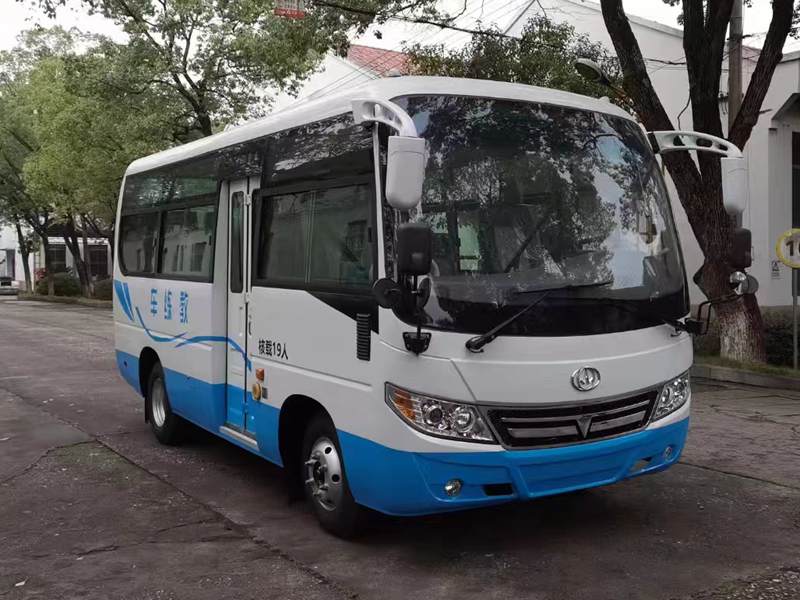 衡山B1教練車圖片