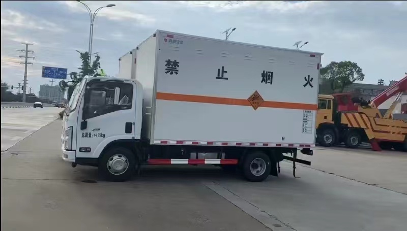 五十铃爆破器材运输车15337334151视频