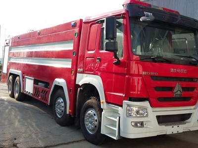 豪沃25吨泡沫消防车（国五）重汽消防车图片