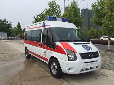 福特V348长轴救护车监护型救护车图片
