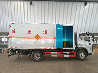 东风福瑞卡爆破器材运输车，15337334151（广东）图片